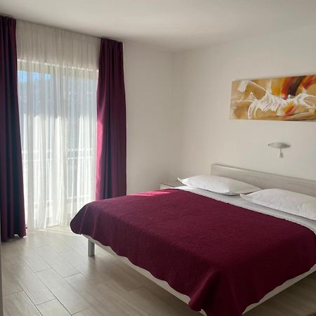Apartman Tessa Vela Luka Exteriör bild