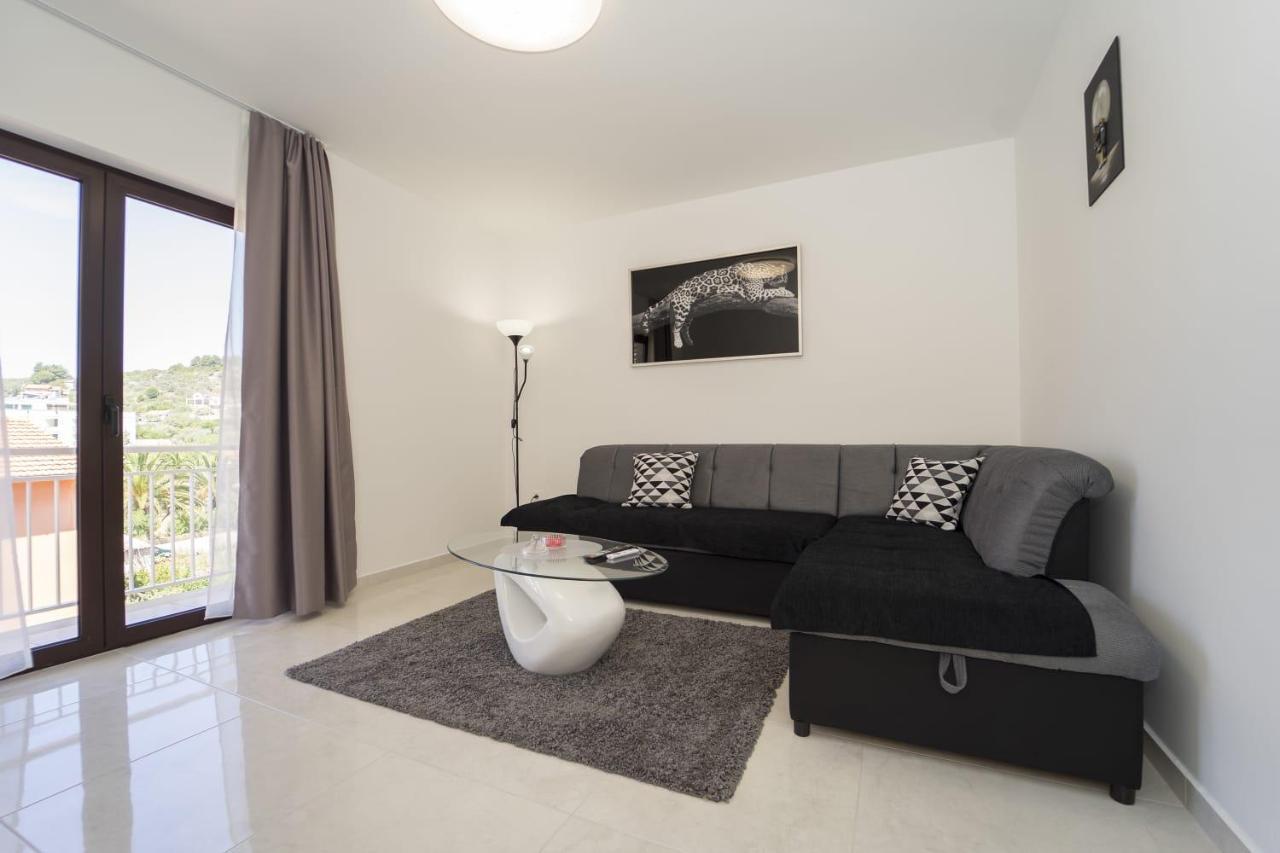Apartman Tessa Vela Luka Exteriör bild
