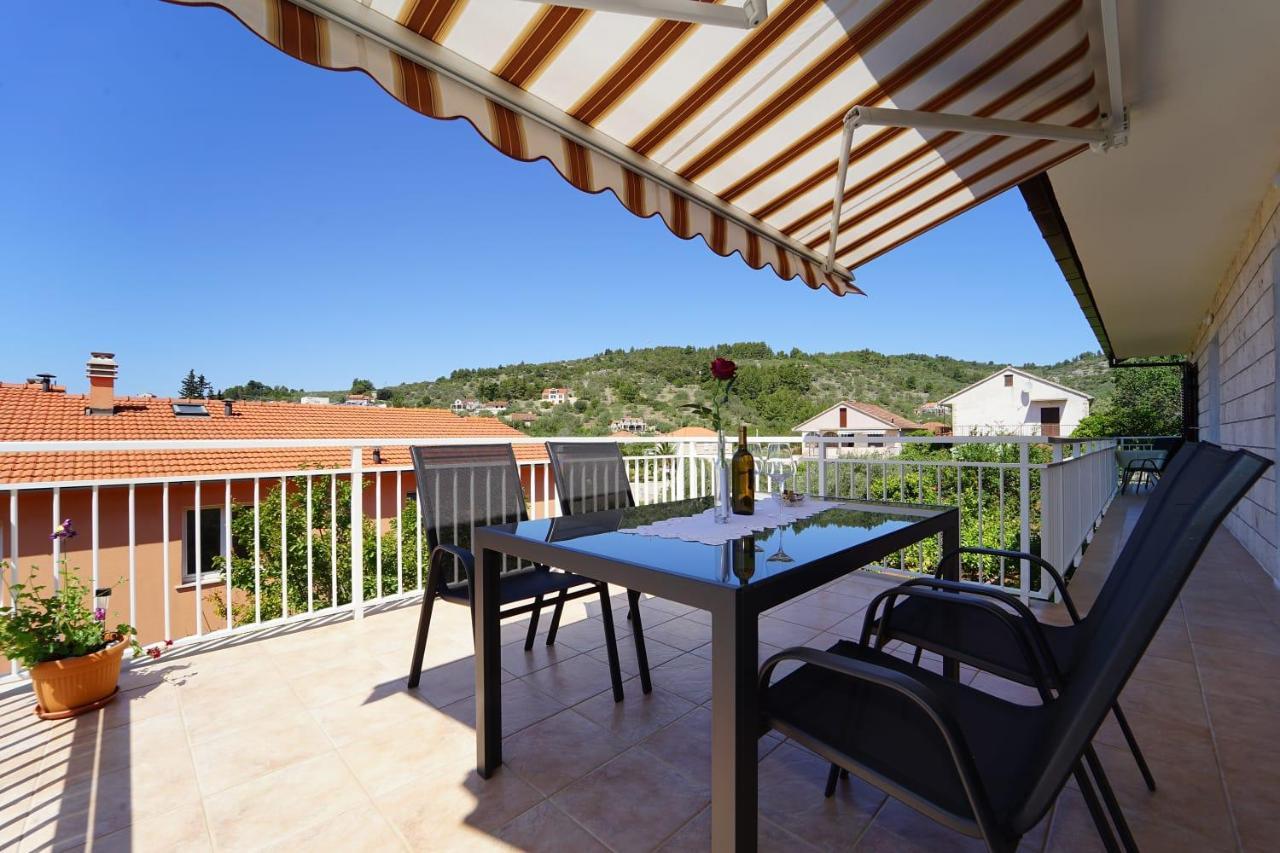 Apartman Tessa Vela Luka Exteriör bild