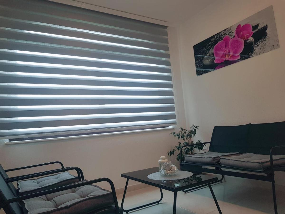 Apartman Tessa Vela Luka Exteriör bild