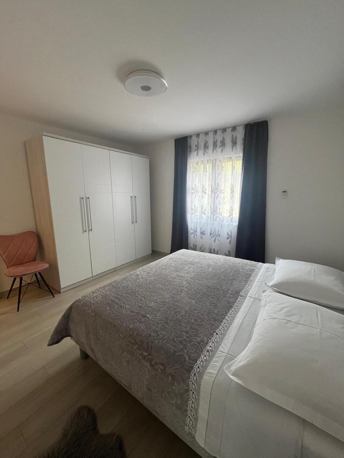 Apartman Tessa Vela Luka Exteriör bild
