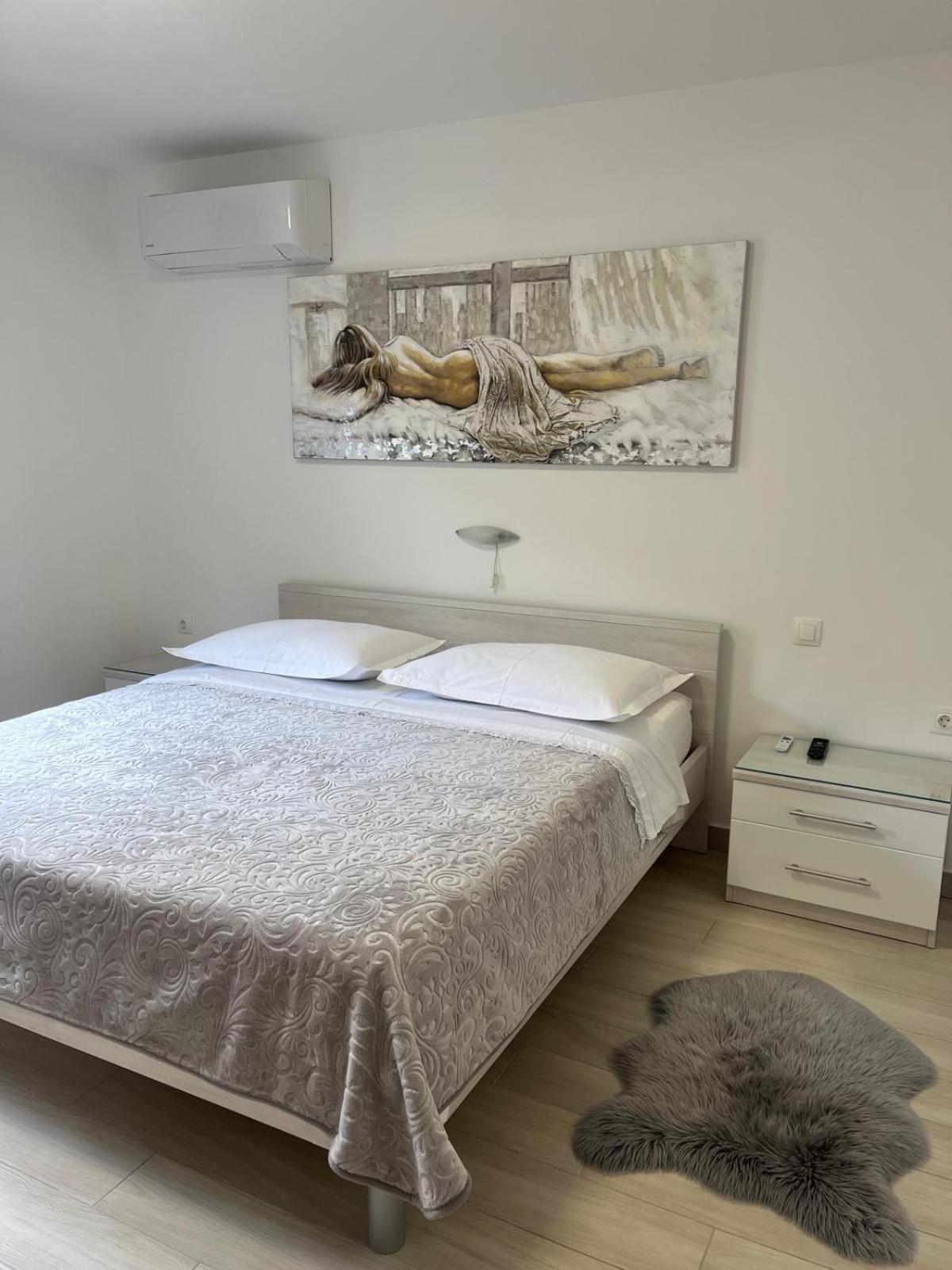 Apartman Tessa Vela Luka Exteriör bild